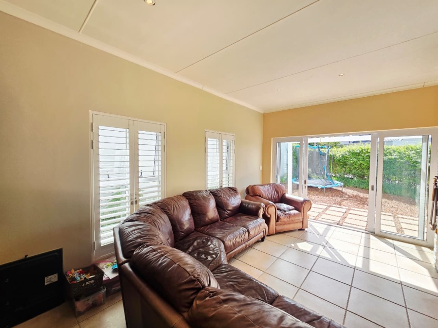 3 Bedroom Property for Sale in Kingswood Golf Estate Western Cape
